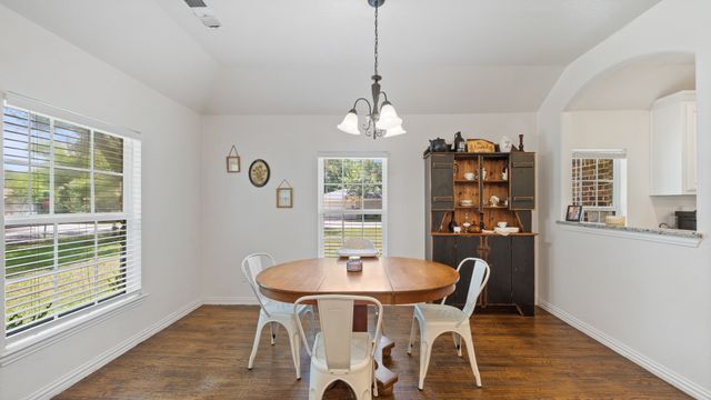 308 E 8th Street, Kaufman, TX 75142