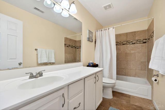 492 Silverwood Farms Drive, Lebanon, OH 45036