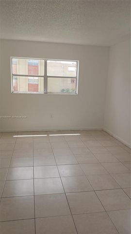 3610 NW 21st Street 313, Lauderdale Lakes, FL 33311
