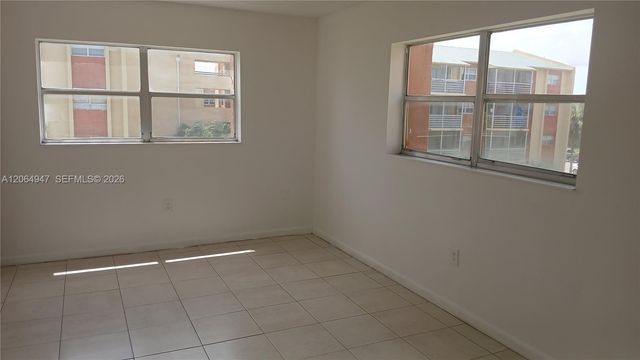 3610 NW 21st Street 313, Lauderdale Lakes, FL 33311