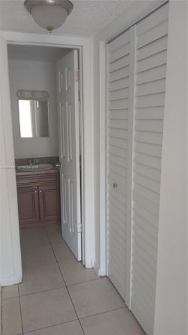 3610 NW 21st Street 313, Lauderdale Lakes, FL 33311