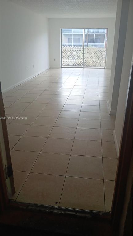3610 NW 21st Street 313, Lauderdale Lakes, FL 33311
