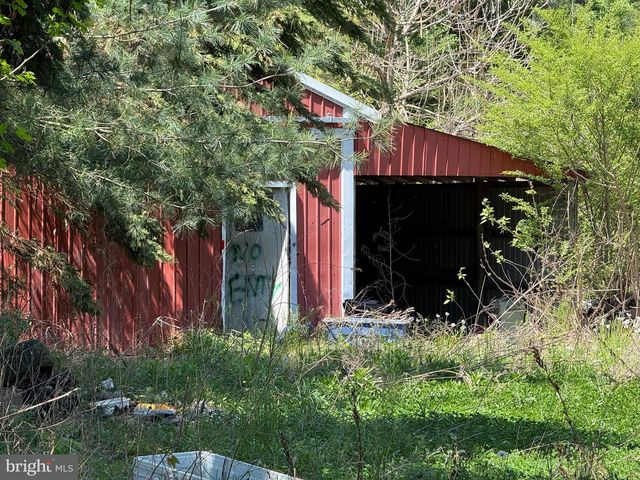 18594 OAK RD, Bridgeville, DE 19933