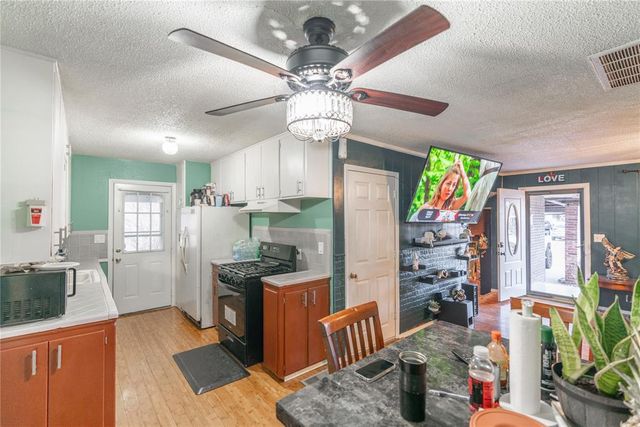 229 Burk Drive, Del City, OK 73115