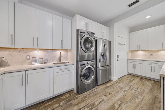 10438 Prestwick Road, Boynton Beach, FL 33436