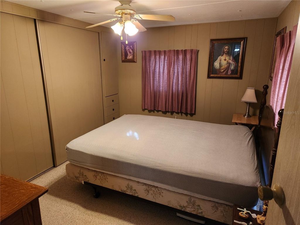 Image 11 of property listing at 110 SHADY LANE, Satsuma, FL 32189