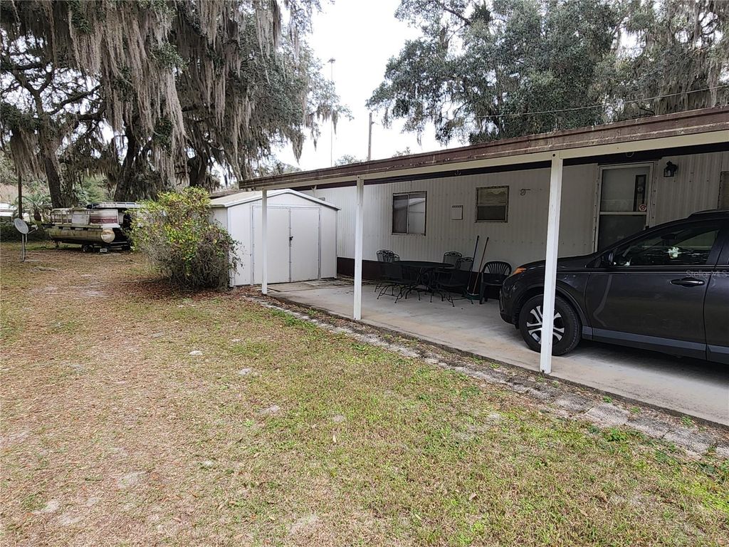 Image 21 of property listing at 110 SHADY LANE, Satsuma, FL 32189