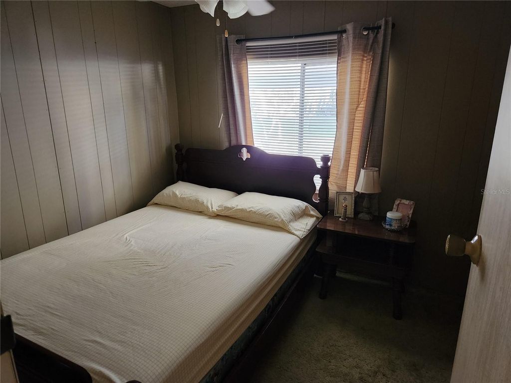 Image 10 of property listing at 110 SHADY LANE, Satsuma, FL 32189