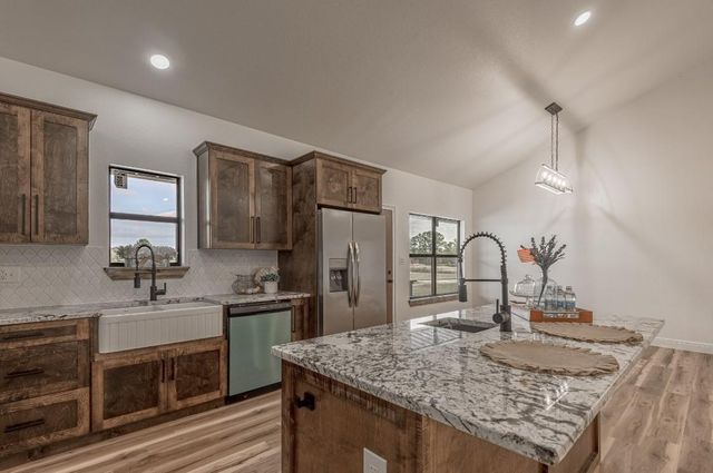 1033 Lonesome Dove Drive, Groveton, TX 75845