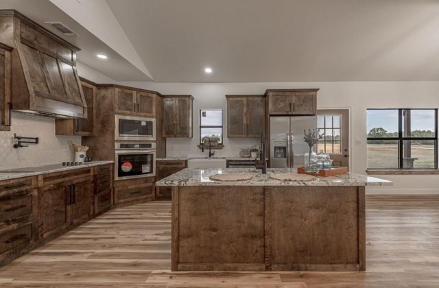 1033 Lonesome Dove Drive, Groveton, TX 75845