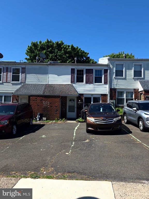 9412 FAIRGREEN LN, PHILADELPHIA, PA 19114 — exterior