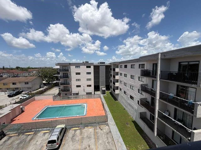 6950 W 6th Avenue 509, Hialeah, FL 33014