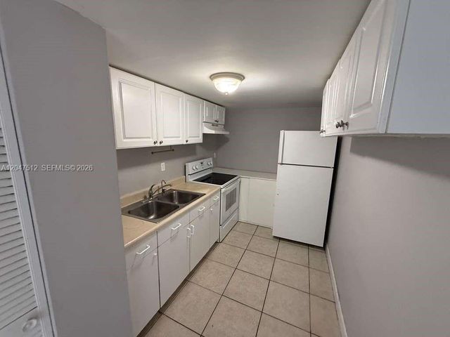 6950 W 6th Avenue 509, Hialeah, FL 33014