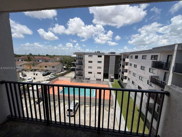 6950 W 6th Avenue 509, Hialeah, FL 33014