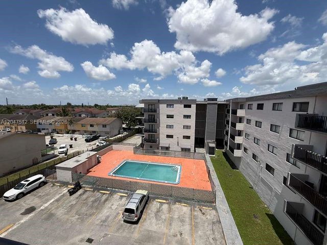 6950 W 6th Avenue 509, Hialeah, FL 33014