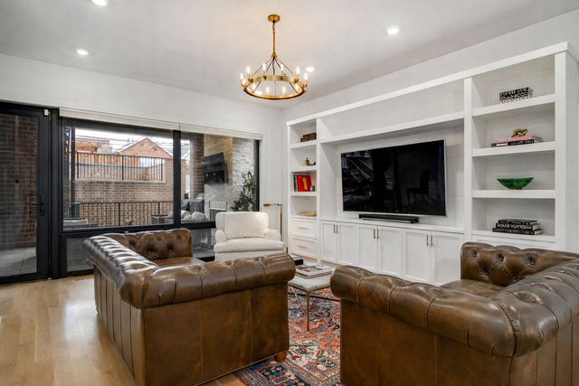 2622 N Racine Avenue 1, Chicago, IL 60614