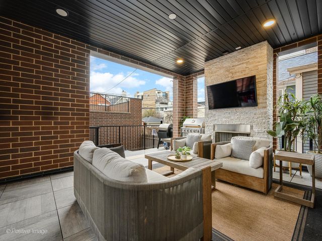 2622 N Racine Avenue 1, Chicago, IL 60614