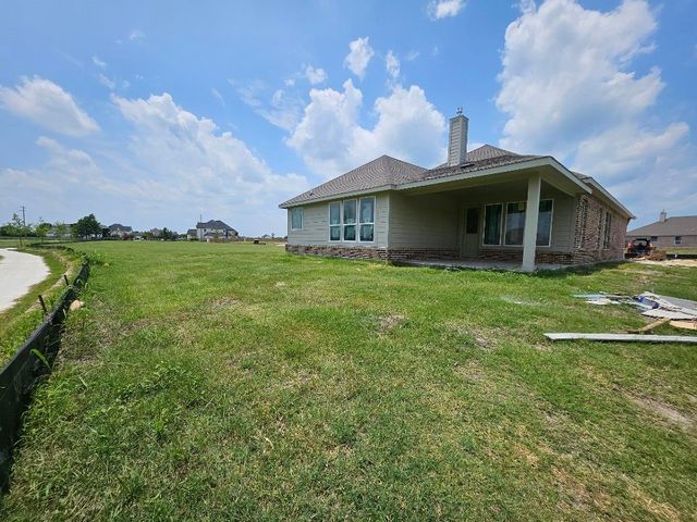 901 Silverleaf Drive, Ennis, TX 75119