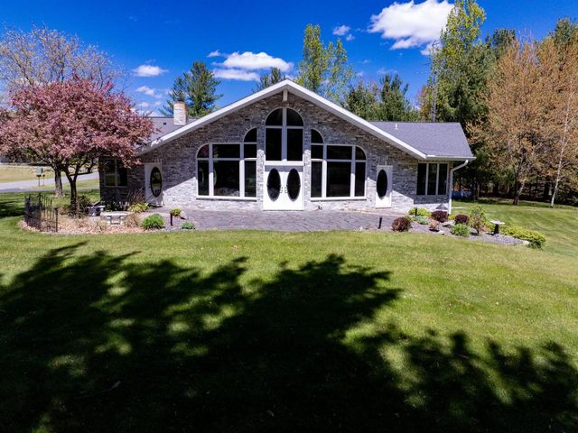 N5190 Treganza Drive, New Lisbon, WI 53950