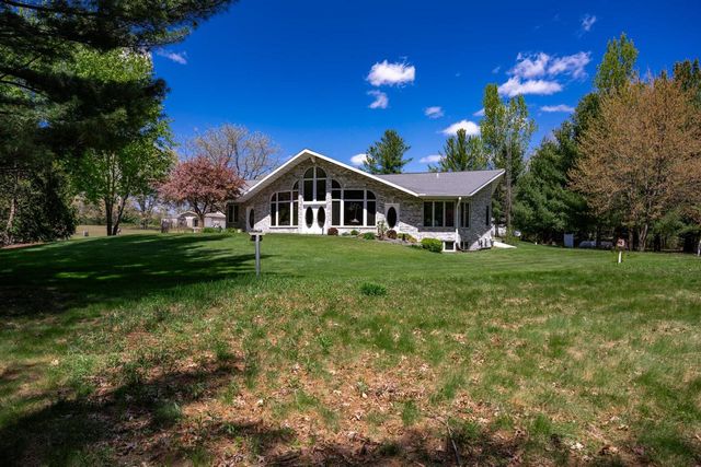 N5190 Treganza Drive, New Lisbon, WI 53950