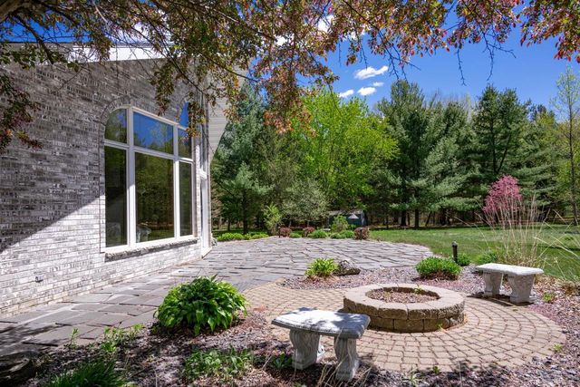 N5190 Treganza Drive, New Lisbon, WI 53950