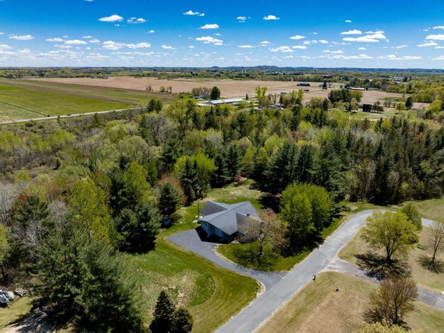 N5190 Treganza Drive, New Lisbon, WI 53950