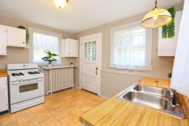 49 Corlies Avenue, Poughkeepsie, NY 12601