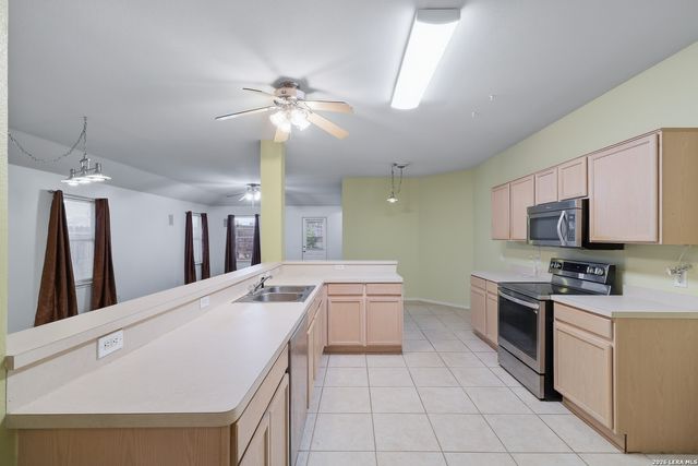 6619 Chasethorn, San Antonio, TX 78249