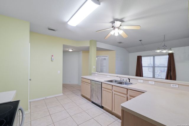 6619 Chasethorn, San Antonio, TX 78249