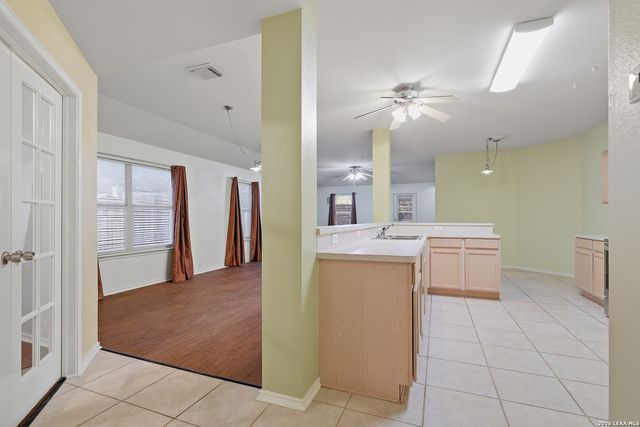 6619 Chasethorn, San Antonio, TX 78249