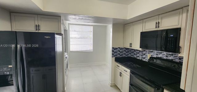 1020 NW 80th Ave 203, Margate, FL 33063
