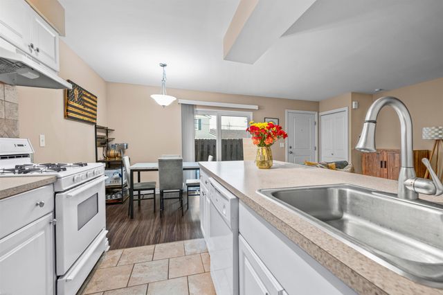 21627 E 11 Mile Road, St Clair Shores, MI 48081