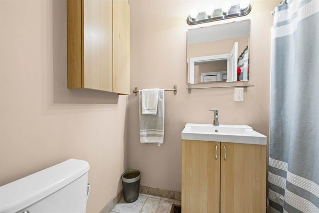 21627 E 11 Mile Road, St Clair Shores, MI 48081