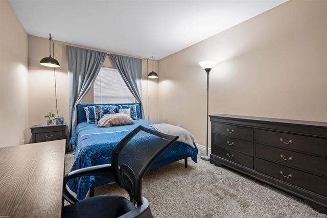 21627 E 11 Mile Road, St Clair Shores, MI 48081