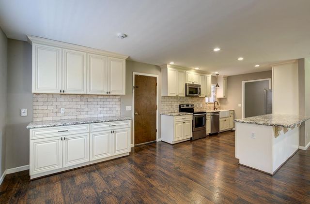 3152 W Morris Avenue, Fresno, CA 93711