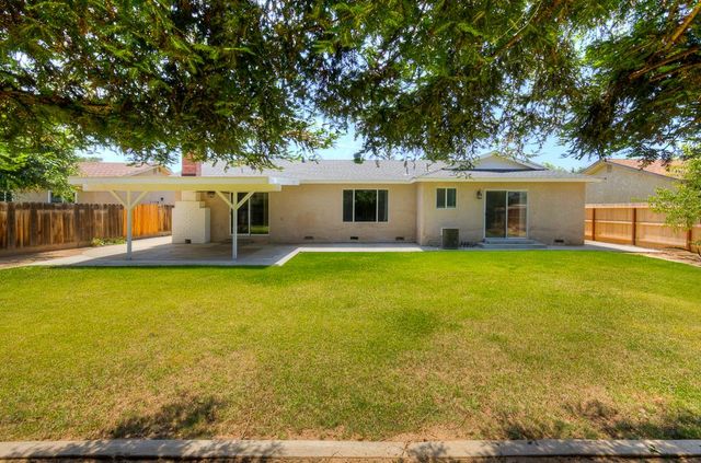 3152 W Morris Avenue, Fresno, CA 93711