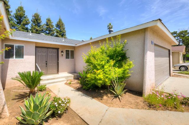 3152 W Morris Avenue, Fresno, CA 93711