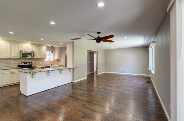3152 W Morris Avenue, Fresno, CA 93711