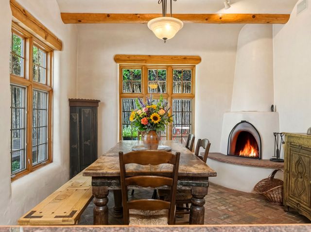 502 Camino Sin Nombre, Santa Fe, NM 87505