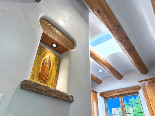 502 Camino Sin Nombre, Santa Fe, NM 87505