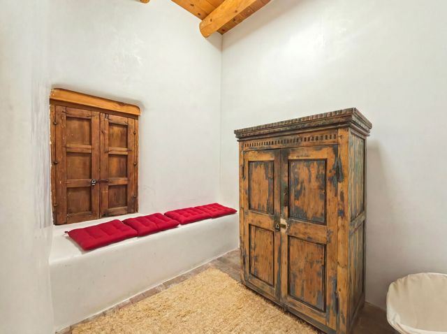 502 Camino Sin Nombre, Santa Fe, NM 87505