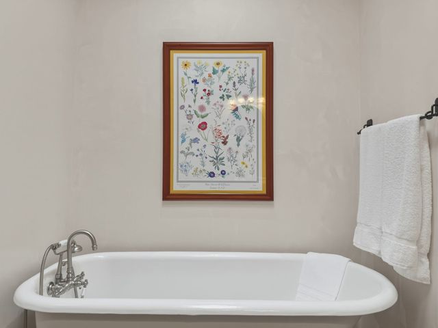 502 Camino Sin Nombre, Santa Fe, NM 87505