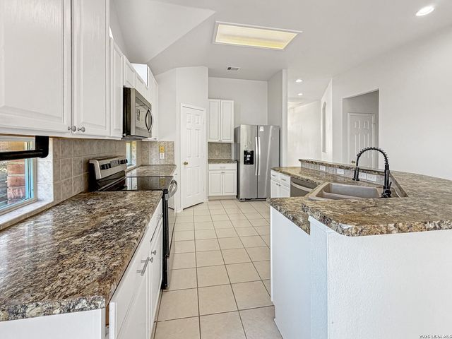 21607 Rio Comal, San Antonio, TX 78259