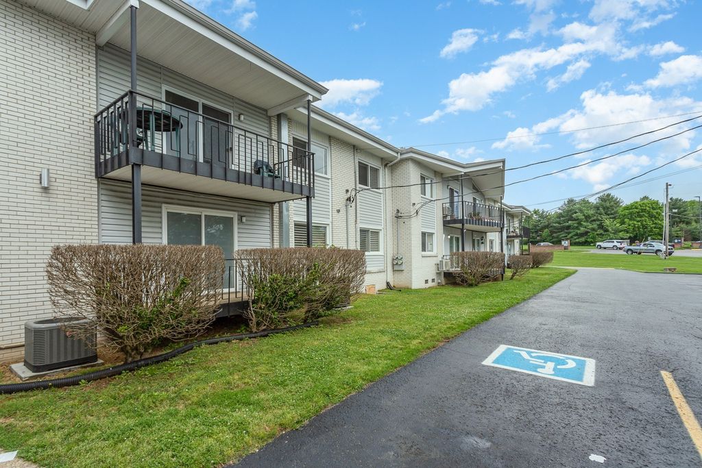613 Hillsboro Rd Apt A18, Franklin, TN 37064