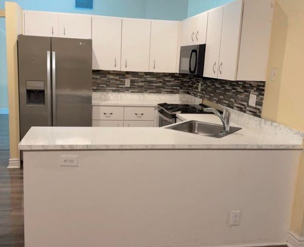 7640 Forest Green Ln, Boynton Beach, FL 33436