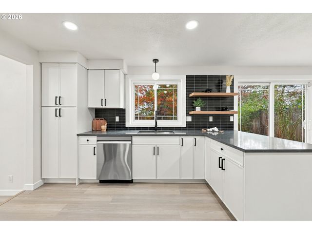 1321 Se 159TH Ave, Vancouver, WA 98683