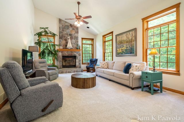 12909 Victory Woods Drive Ne, Vergennes Twp, MI 49331
