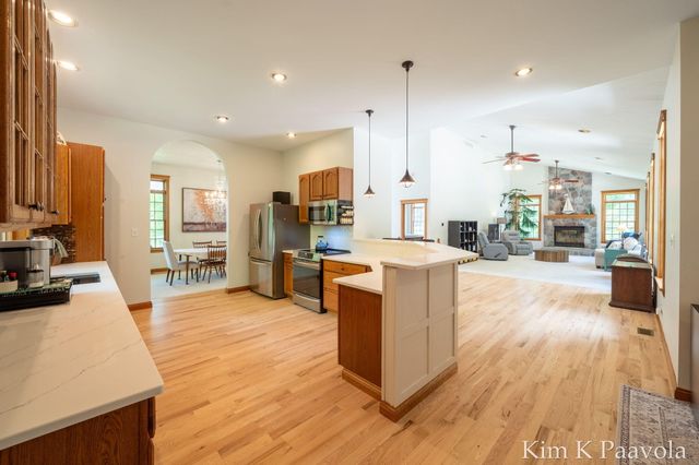 12909 Victory Woods Drive Ne, Vergennes Twp, MI 49331