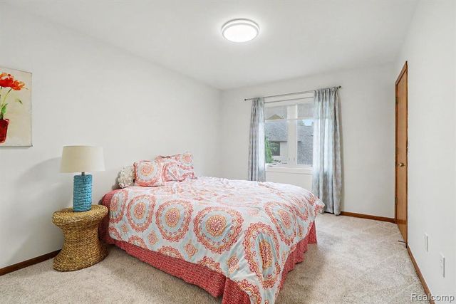 55206 Leonard Court, Shelby Twp, MI 48316