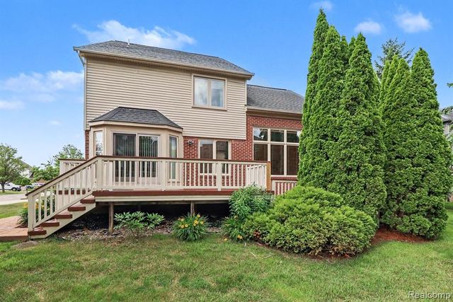 55206 Leonard Court, Shelby Twp, MI 48316